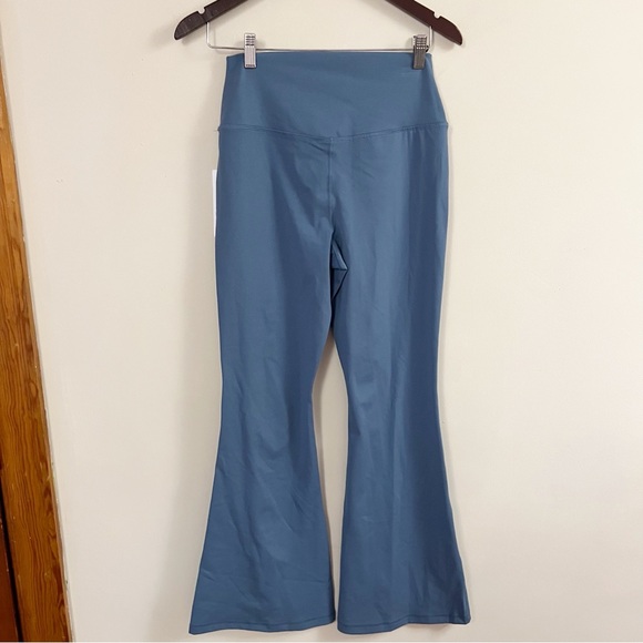 Yogalicious Lux Madison Crossover Waist 7/8 Flared Leggings Size Large Blue NEW - Picture 7 of 9